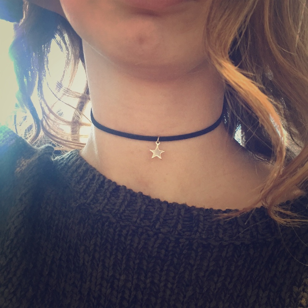 ❌SOLD❌NWOT Black Gold Star Choker